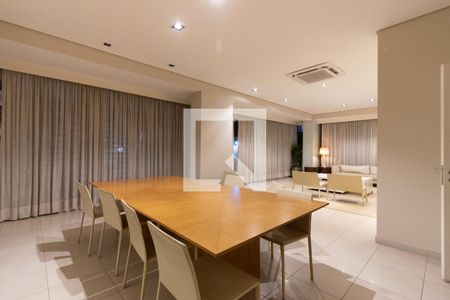 Apartamento para alugar com 240m², 3 quartos e 4 vagas Apartamento para alugar com 240m², 3 quartos e 4 vagasSalão de Festas