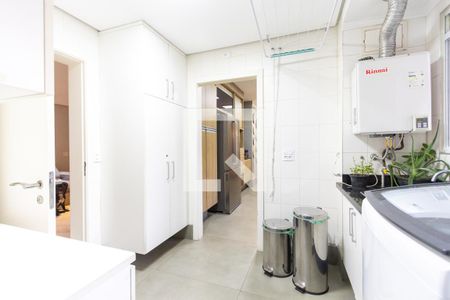 Apartamento para alugar com 240m², 3 quartos e 4 vagas Apartamento para alugar com 240m², 3 quartos e 4 vagasÁrea de Serviço