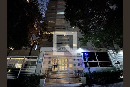 Apartamento para alugar com 240m², 3 quartos e 4 vagas