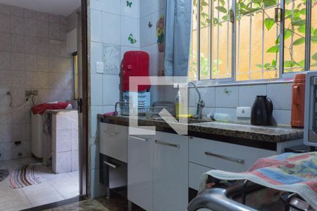 Casa à venda com 240m², 2 quartos e 2 vagas Casa à venda com 240m², 2 quartos e 2 vagasCozinha