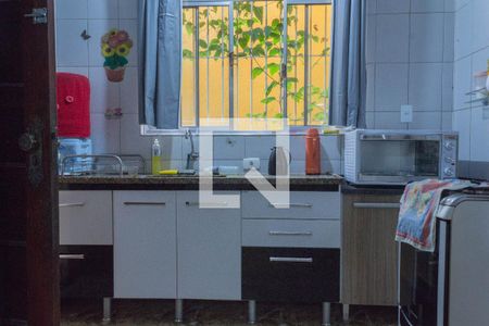 Casa à venda com 240m², 2 quartos e 2 vagas Casa à venda com 240m², 2 quartos e 2 vagasCozinha