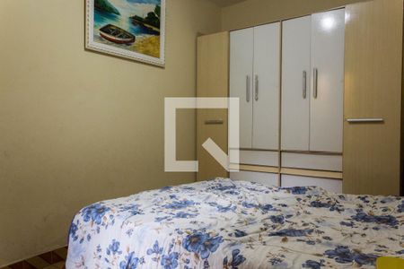 Casa à venda com 240m², 2 quartos e 2 vagas Casa à venda com 240m², 2 quartos e 2 vagasQuarto 2