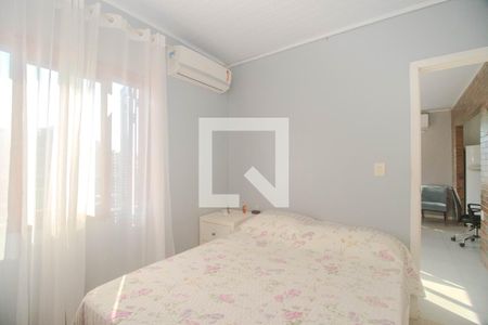 Quarto 2 de casa à venda com 2 quartos, 340m² em Rubem Berta, Porto Alegre