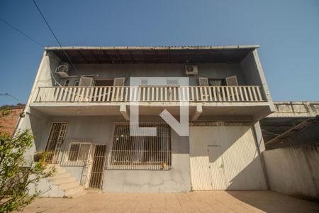 Casa à venda com 340m², 2 quartos e 5 vagasEdícula