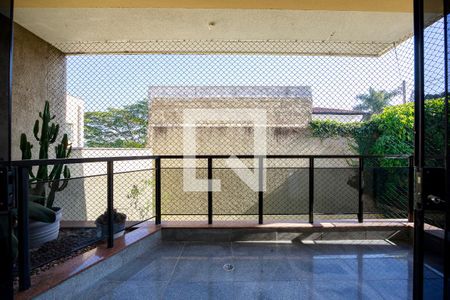 Casa para alugar com 426m², 3 quartos e 4 vagasSala - Varanda