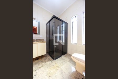 Casa para alugar com 426m², 3 quartos e 4 vagasSuíte 3 - Banheiro