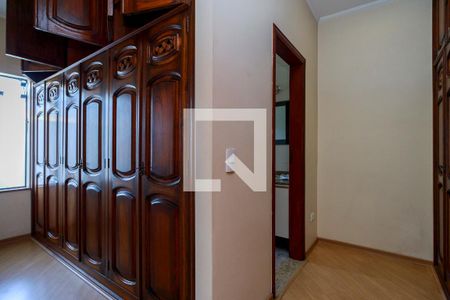 Casa para alugar com 426m², 3 quartos e 4 vagasSuíte 2 - Closet
