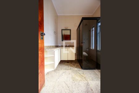 Casa para alugar com 426m², 3 quartos e 4 vagasSuíte 3 - Banheiro