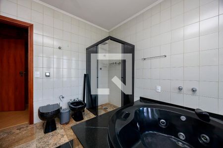 Casa para alugar com 426m², 3 quartos e 4 vagasSuíte Principal - Banheiro