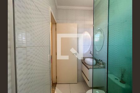 Casa à venda com 250m², 3 quartos e 7 vagas Casa à venda com 250m², 3 quartos e 7 vagasBanheiro da Suíte 1