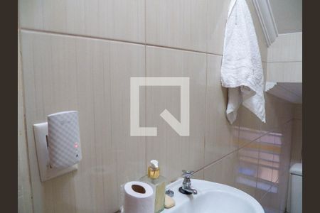 Casa à venda com 250m², 3 quartos e 7 vagas Casa à venda com 250m², 3 quartos e 7 vagasLavabo