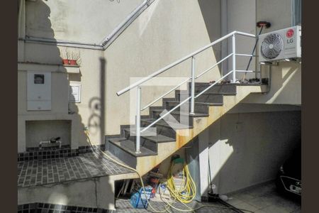 Casa à venda com 250m², 3 quartos e 7 vagas Casa à venda com 250m², 3 quartos e 7 vagasGaragem