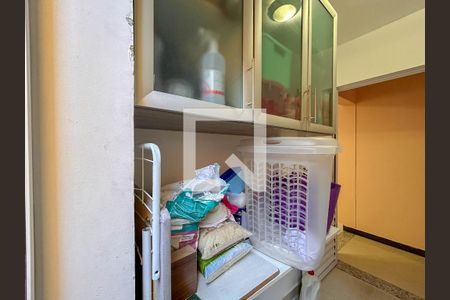 Casa à venda com 250m², 3 quartos e 7 vagas Casa à venda com 250m², 3 quartos e 7 vagasÁrea de Serviço