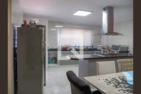 Casa à venda com 250m², 3 quartos e 7 vagas Casa à venda com 250m², 3 quartos e 7 vagasCozinha