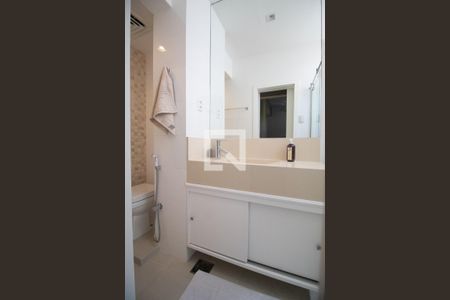 Apartamento para alugar com 302m², 4 quartos e 1 vagaBanheiro social 1