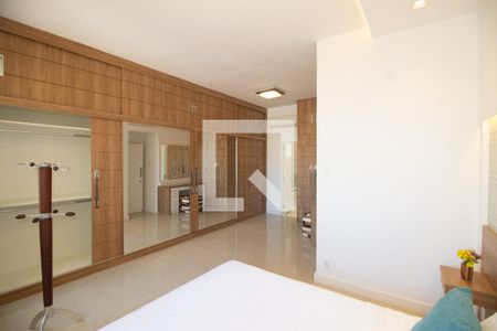 Apartamento para alugar com 302m², 4 quartos e 1 vagaSuíte