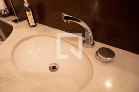 Apartamento para alugar com 302m², 4 quartos e 1 vagaLavabo - torneira da pia