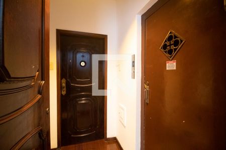 Apartamento para alugar com 302m², 4 quartos e 1 vagaCorredor - Hall de entrada externo - Sala