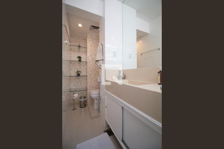 Apartamento para alugar com 302m², 4 quartos e 1 vagaBanheiro social 1