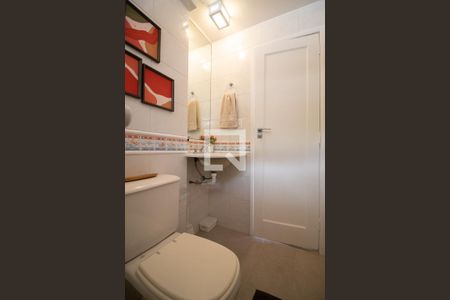 Apartamento para alugar com 302m², 4 quartos e 1 vagaBanheiro social 2