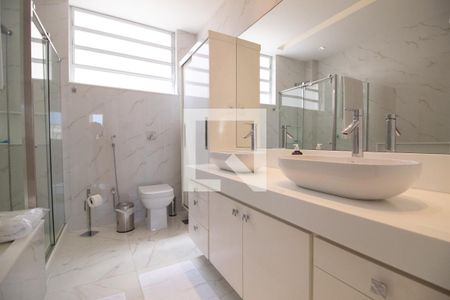 Apartamento para alugar com 302m², 4 quartos e 1 vagaBanheiro da Suíte