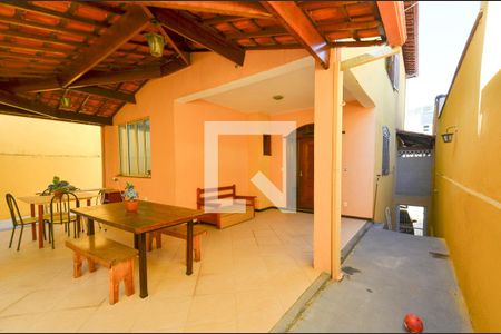 Casa à venda com 288m², 4 quartos e 4 vagasÁrea comum