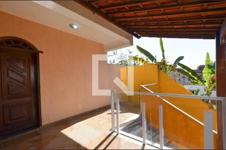 Casa à venda com 288m², 4 quartos e 4 vagasVaranda