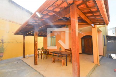 Casa à venda com 288m², 4 quartos e 4 vagasÁrea comum