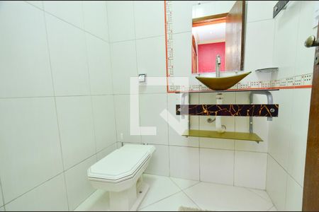 Casa à venda com 288m², 4 quartos e 4 vagasLavabo