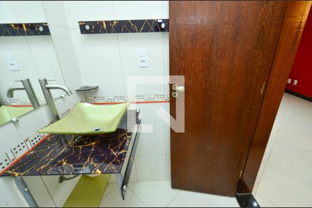 Casa à venda com 288m², 4 quartos e 4 vagasLavabo