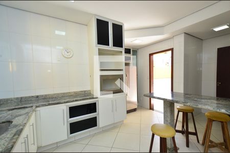 Casa à venda com 288m², 4 quartos e 4 vagasCozinha