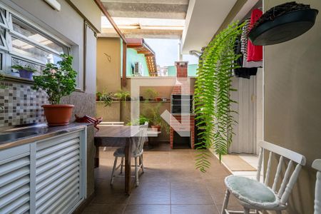 Casa à venda com 139m², 3 quartos e 2 vagasQuintal