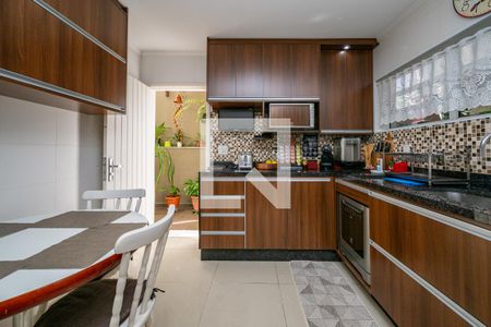 Casa à venda com 139m², 3 quartos e 2 vagasCozinha