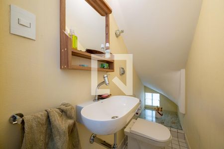 Casa à venda com 139m², 3 quartos e 2 vagasLavabo