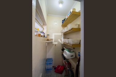 Casa à venda com 340m², 4 quartos e 4 vagasDespensa