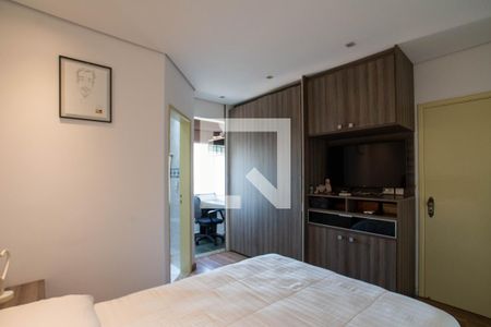 Casa à venda com 340m², 4 quartos e 4 vagasSuíte 2