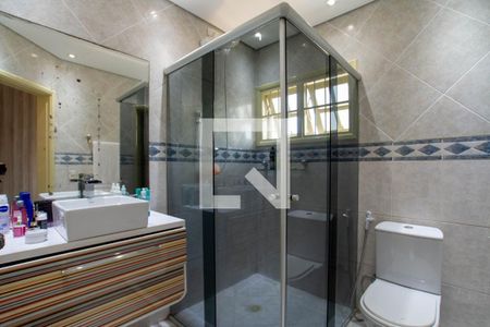 Casa à venda com 340m², 4 quartos e 4 vagasBanheiro da suíte 2