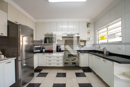 Casa à venda com 340m², 4 quartos e 4 vagasCozinha