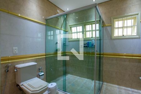 Casa à venda com 340m², 4 quartos e 4 vagasBanheiro da suíte 3