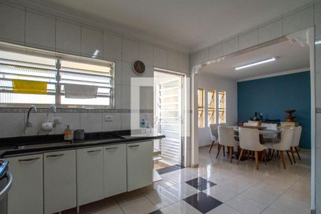 Casa à venda com 340m², 4 quartos e 4 vagasCozinha