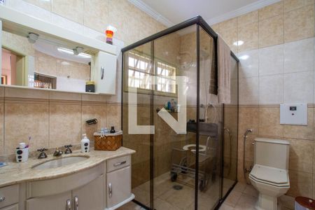 Casa à venda com 340m², 4 quartos e 4 vagasBanheiro da Suíte 1