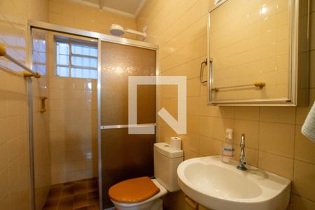 Casa à venda com 340m², 4 quartos e 4 vagasBanheiro de serviço