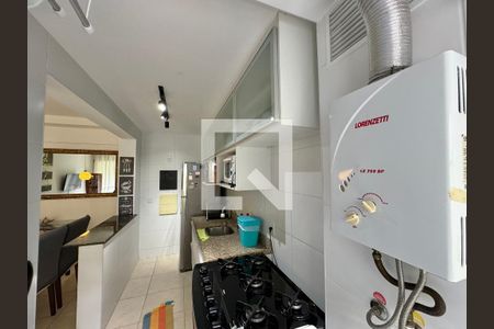 Apartamento para alugar com 84m², 2 quartos e 1 vaga Apartamento para alugar com 84m², 2 quartos e 1 vagaCozinha e Área de Serviço