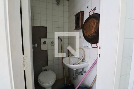 Apartamento para alugar com 200m², 4 quartos e 2 vagasBanheiro de serviço