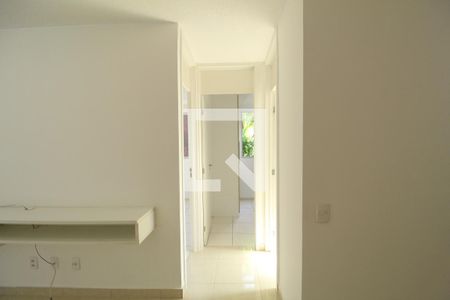 Sala - Corredor de apartamento para alugar com 2 quartos, 48m² em Camorim, Rio de Janeiro