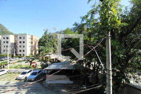 Quarto 1 - Vista de apartamento para alugar com 2 quartos, 48m² em Camorim, Rio de Janeiro