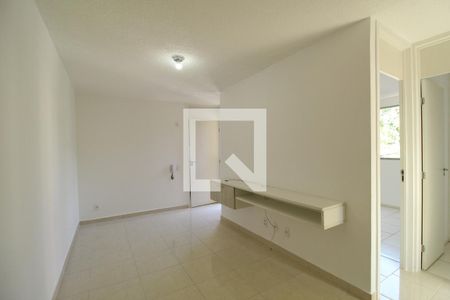 Sala de apartamento para alugar com 2 quartos, 48m² em Camorim, Rio de Janeiro