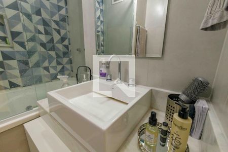 Apartamento à venda com 65m², 2 quartos e 1 vagaBanheiro da Suíte