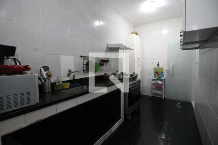 Casa de condomínio para alugar com 200m², 5 quartos e 2 vagasCozinha piso 1