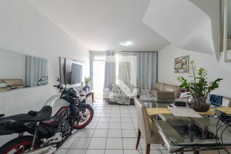Apartamento à venda com 91m², 2 quartos e sem vagaSala